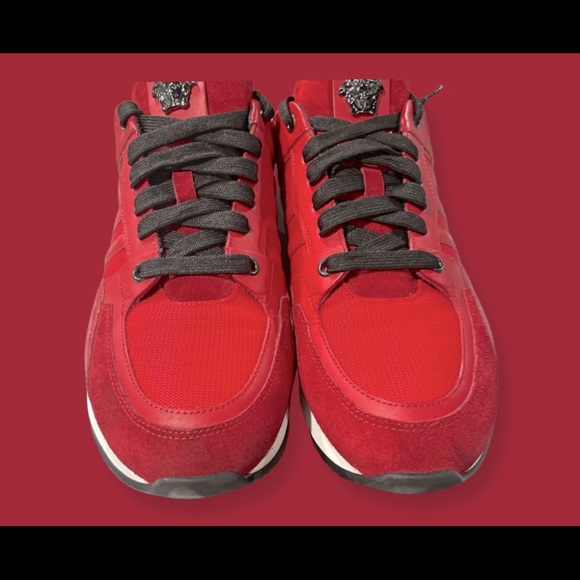 Versace - Picture 3 of 6